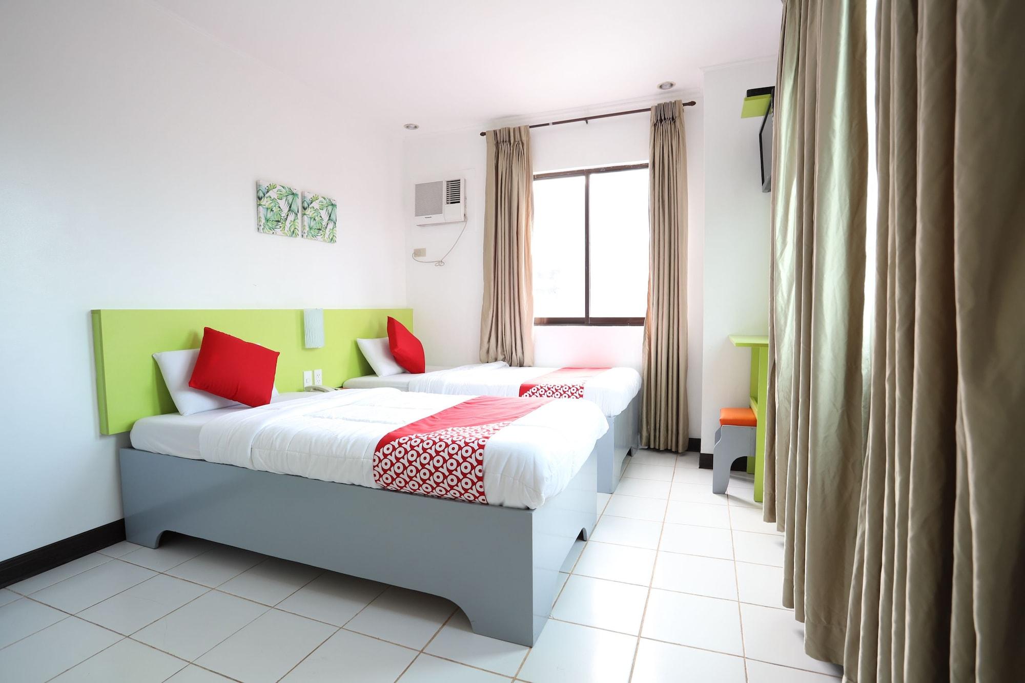 Oyo 210 Apple Tree Suites Cebu Exterior photo