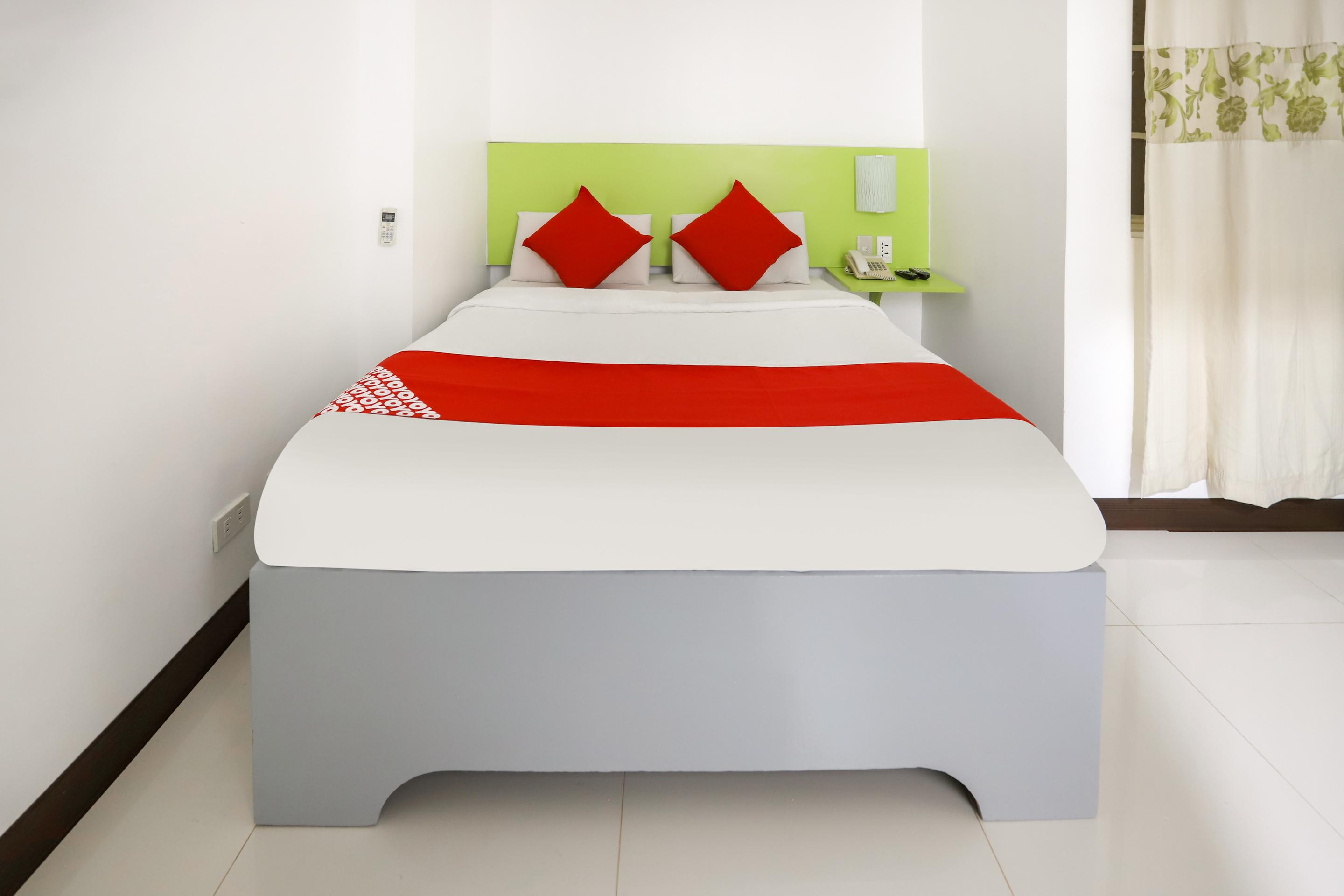 Oyo 210 Apple Tree Suites Cebu Exterior photo
