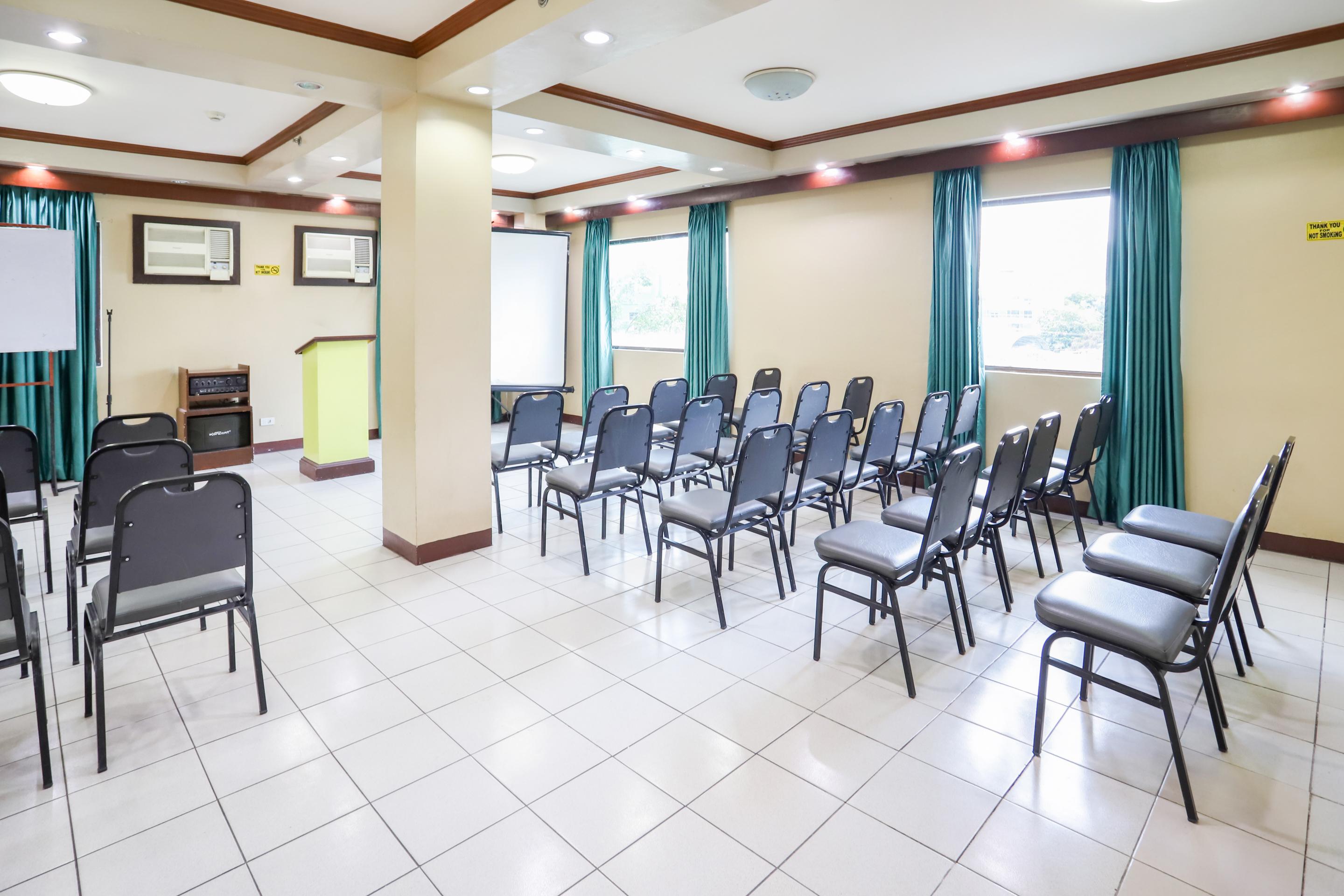 Oyo 210 Apple Tree Suites Cebu Exterior photo
