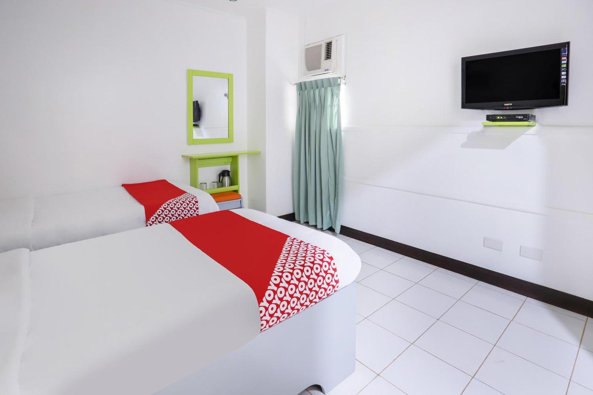 Oyo 210 Apple Tree Suites Cebu Exterior photo
