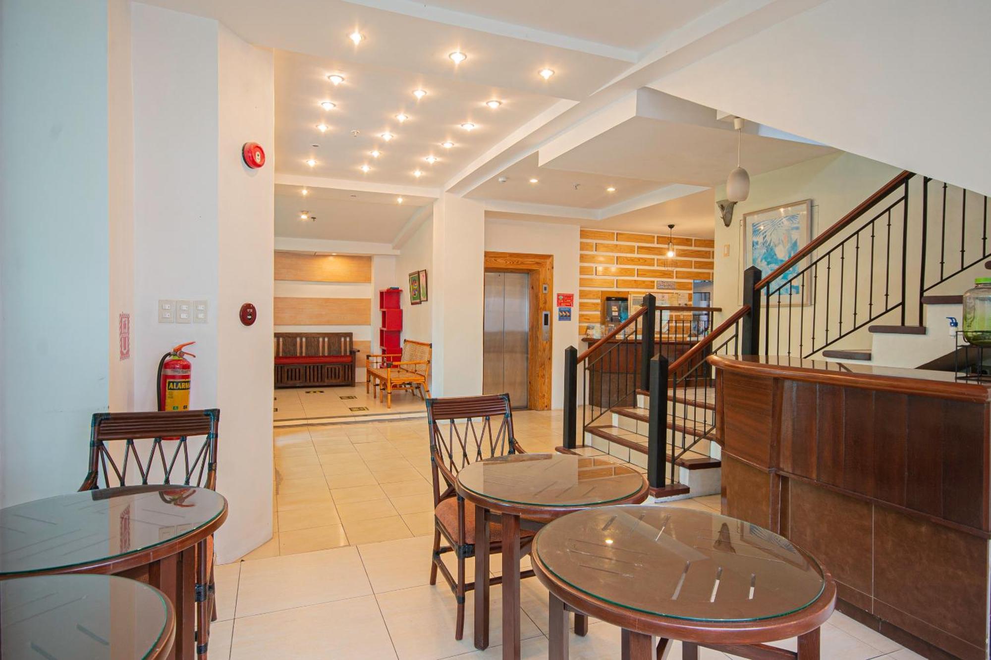Oyo 210 Apple Tree Suites Cebu Exterior photo