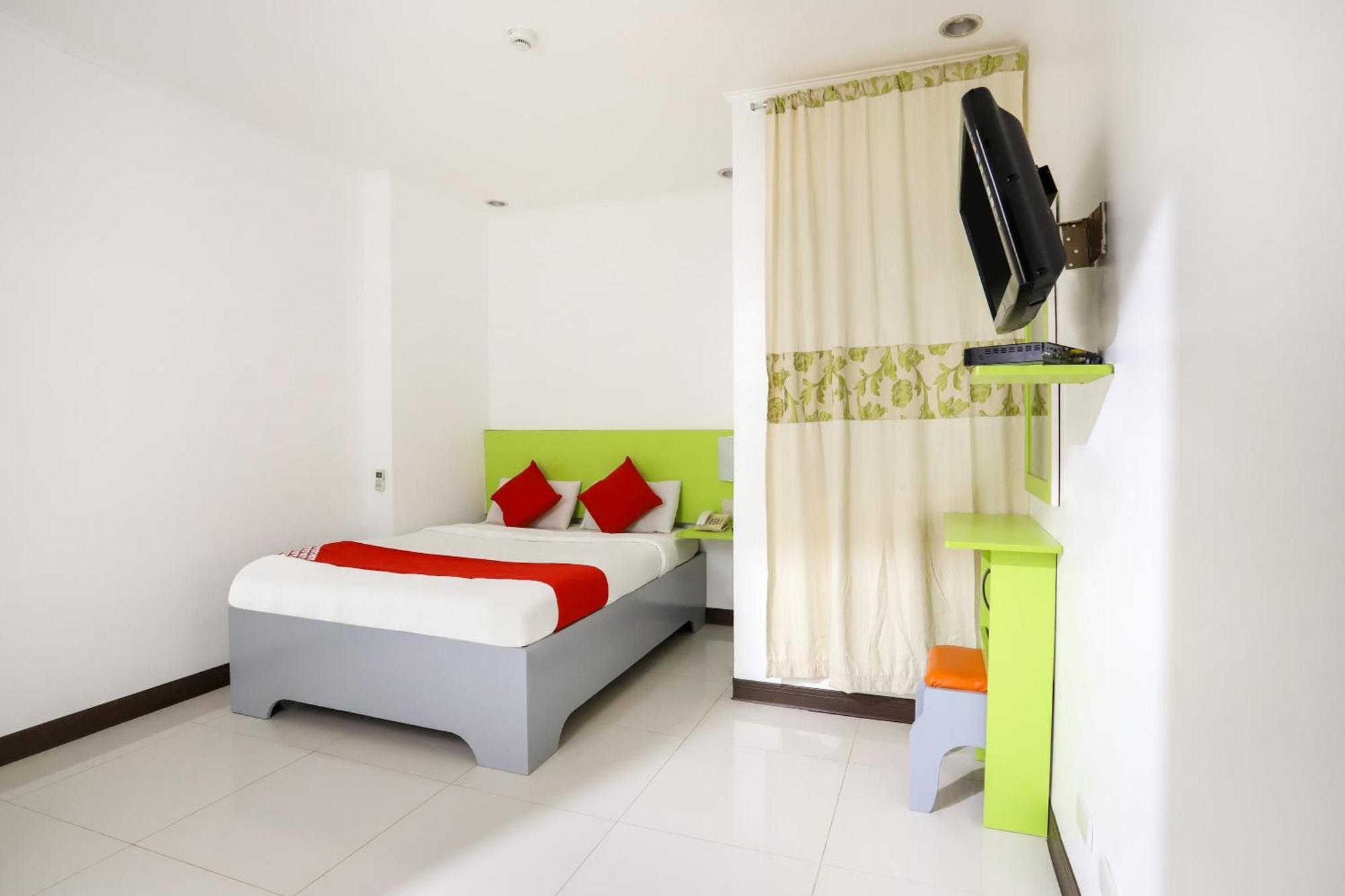 Oyo 210 Apple Tree Suites Cebu Exterior photo